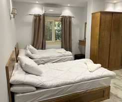 Hotel Life Pyramids Inn