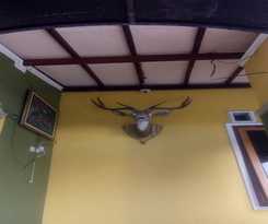 Hotel OYO Life 90646 Villa Karsinem Pasuruan