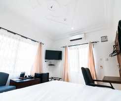 KoKo Palm Inn