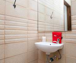RedDoorz Plus near Pasundan University