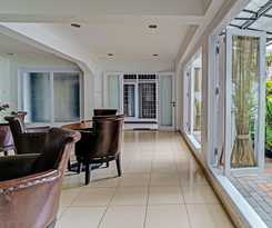 Hotel SUPER OYO Collection O 92277 Setra Priangan Guest House