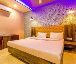 Hotel FabRudra Inn and Cafe I