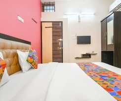 Hotel Fabexpress Royal Palace Inn