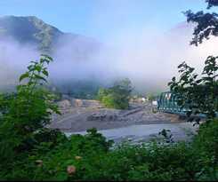 Hotel Qcent Woods Spa and Resort