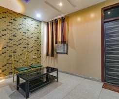 Fabhotel Gold Galaxy