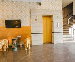 Hotel Fabhotel Sallow Grand