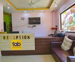 Hotel Fabhotel Knight Airways