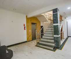 Fabhotel Grand Palace