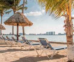 WIVC Coral Mar Resort- Amazing Zone and Lagoon Views, Enjoy the Tropical Breeze