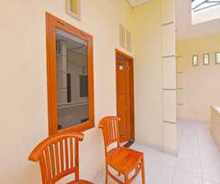 OYO 91445 Sandat Guest House