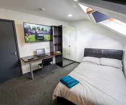 Hotel 100 Dale Road Studios in Guest House