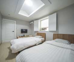 Hotel Daegu Foreigner only Guest House Gyeong`s Hostel
