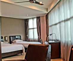 Hotel Capital O 90767 Rail