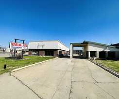 Hotel Travel Inn and Suites