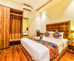 Hotel Fabhotel Ascot International Ii