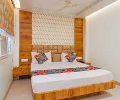Hotel Fabhotel Holiday Grand