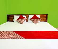 Hotel OYO 91573 Family Blitar
