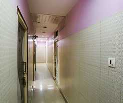 Fabhotel Maharoopa