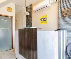 Fabhotel Yellow Leaf
