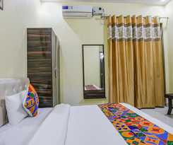 Hotel Fabhotel Pushp Kunj