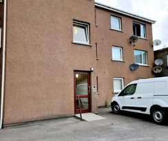 Lovely 2 bed with free parking