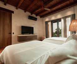 Makani Luxury Wanderlust