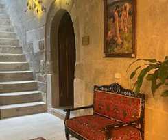  Four Mansions Hotel