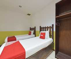 Hotel OYO 90792 Hezza Inn
