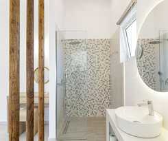 Hotel Mandana Villa - With Private Pool Jacuzzi