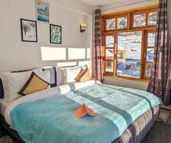 Hotel Moustache Koksar Luxuria