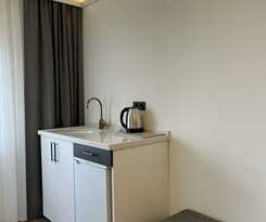  Golden Life Suite