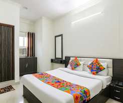Hotel Fabhotel Sara Residency