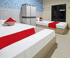 Hotel Super OYO 91202 Family Guest House Syaria