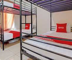 OYO 92617 Omahku Homestay Hostel