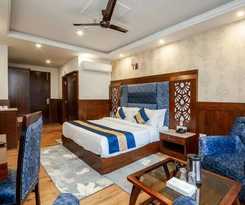 Hotel La Serene Valley By DLSs