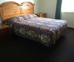 Hotel Travelers Inn