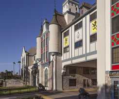 Hotel Castle Inn and Suites