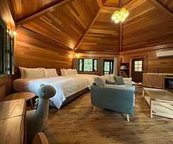 Hotel Senboard Manor