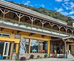 Hotel CingJing Dragon Manor Resort
