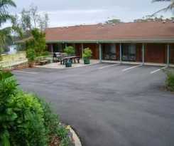 Tabourie Lake Motor Inn Resort
