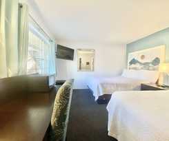 Hotel Bluebird Day Inn and Suites
