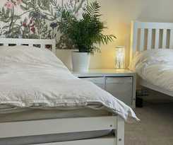 Lovely 5-bed House Near Ilminster and for Families