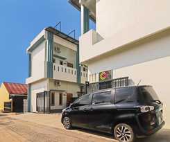 Hotel OYO Life 92691 Mc Kost Syariah