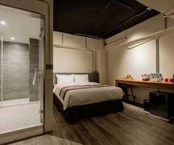 SATURN HOTEL