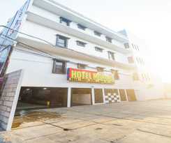 Hotel OYO 93133 Moraja