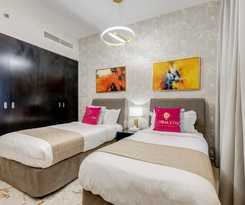 GLOBALSTAY. Modern Ap steps to JBR Beach