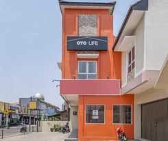 OYO Living 1877 Side Corner