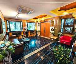 Hotel Chiangmai Lanna and Modern Loft