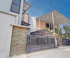 OYO 93209 Guest House Cemara 3