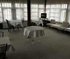 Petek Otel